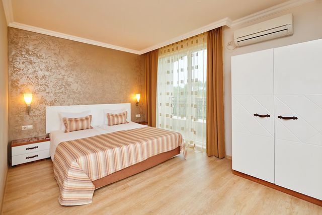Penelopa Palace apart hotel and SPA - Studio lux park view